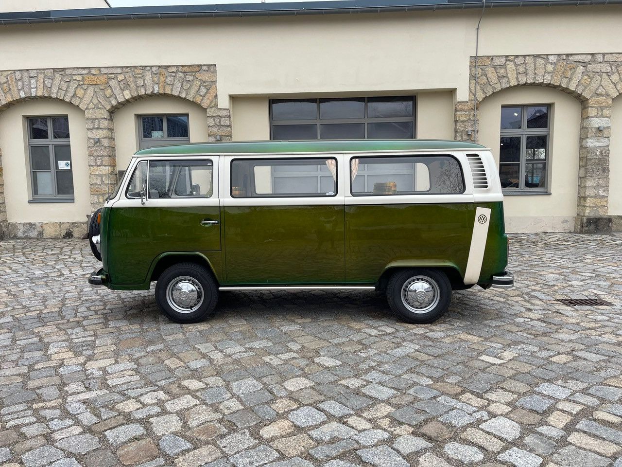Volkswagen T2, 2l Flachmotor, sehr guter Zustand foto 3