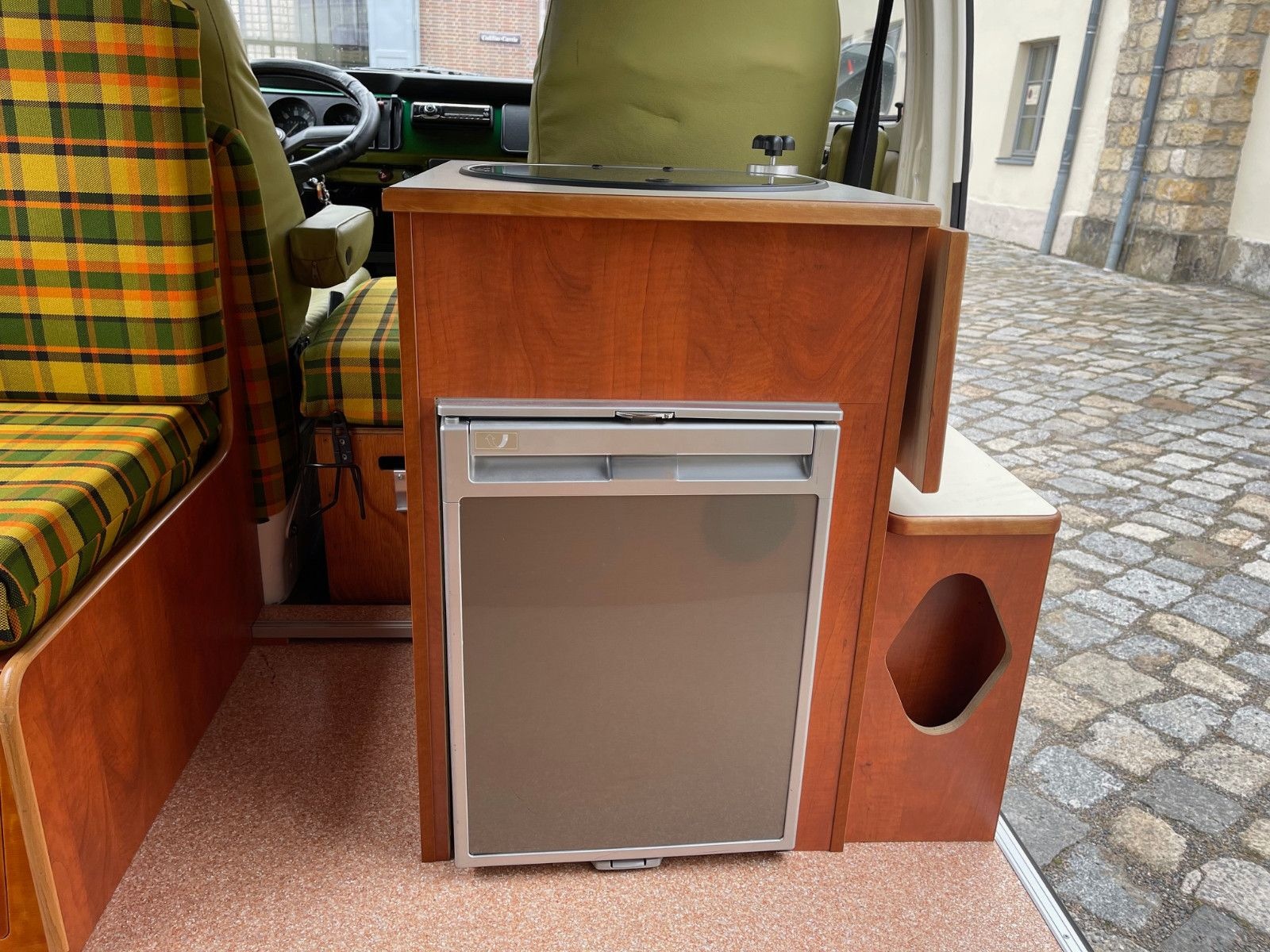Volkswagen T2, 2l Flachmotor, sehr guter Zustand foto 23