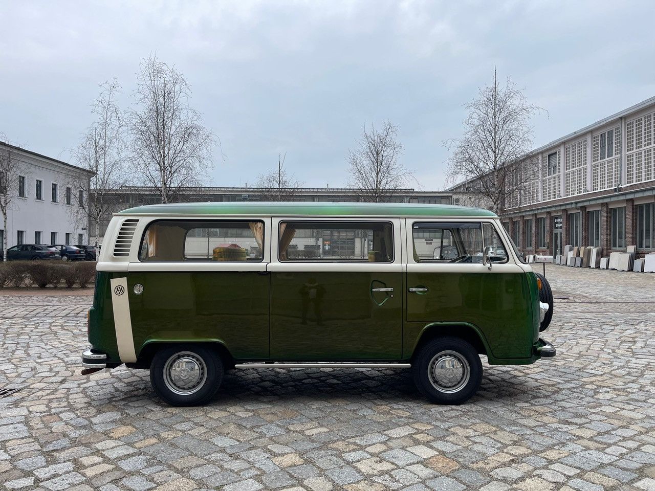 Volkswagen T2, 2l Flachmotor, sehr guter Zustand foto 9