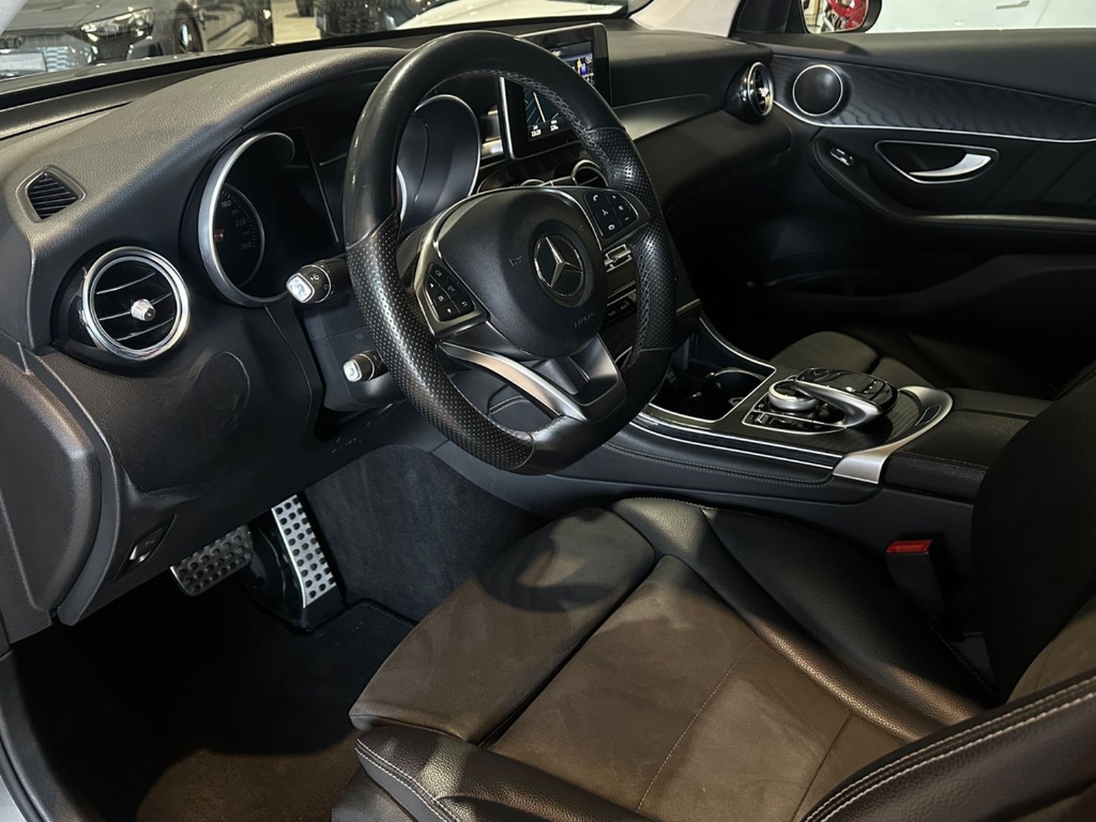 Mercedes-Benz GLC 250 4Matic Coupe*AMG-Line,Night,360°,AHK,LED foto 15