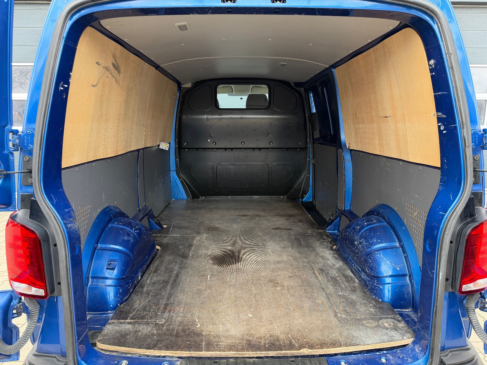 Volkswagen T6.1 Transporter lang*3 Sitze*Klima*AHK*1. Hand* foto 15