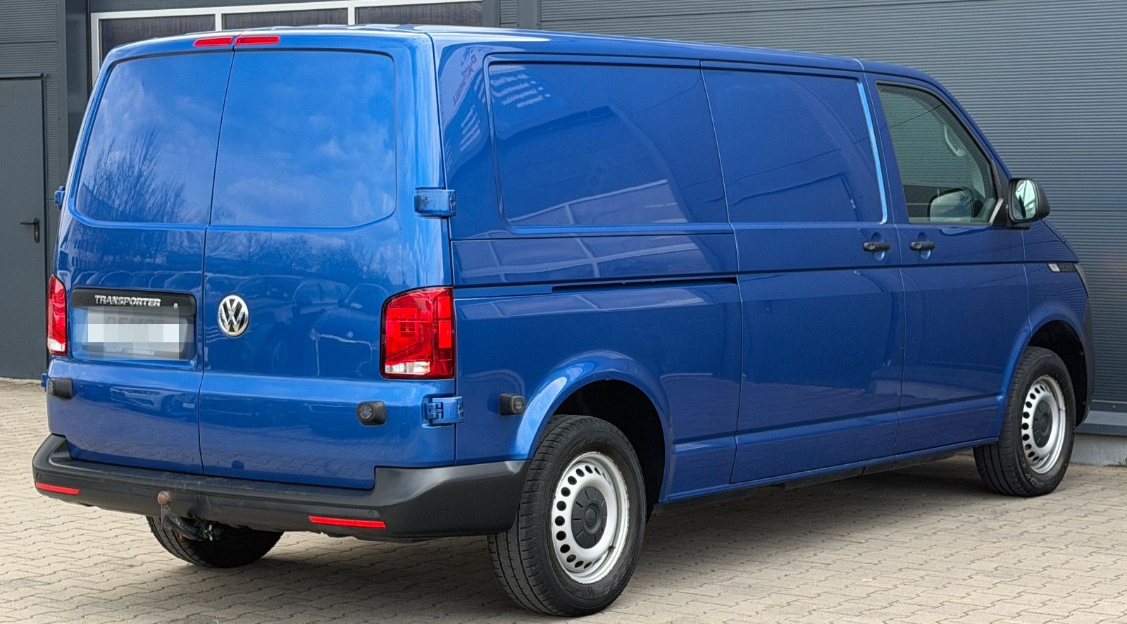 Volkswagen T6.1 Transporter lang*3 Sitze*Klima*AHK*1. Hand* foto 6