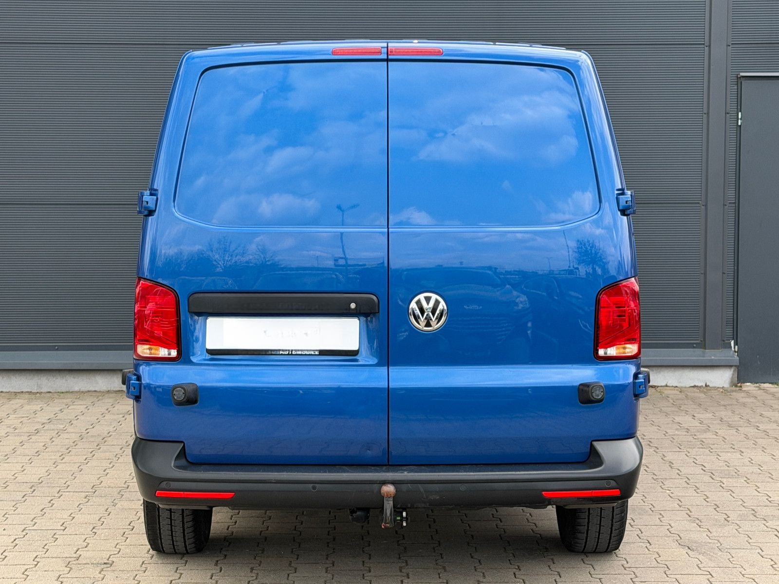 Volkswagen T6.1 Transporter lang*3 Sitze*Klima*AHK*1. Hand* foto 8