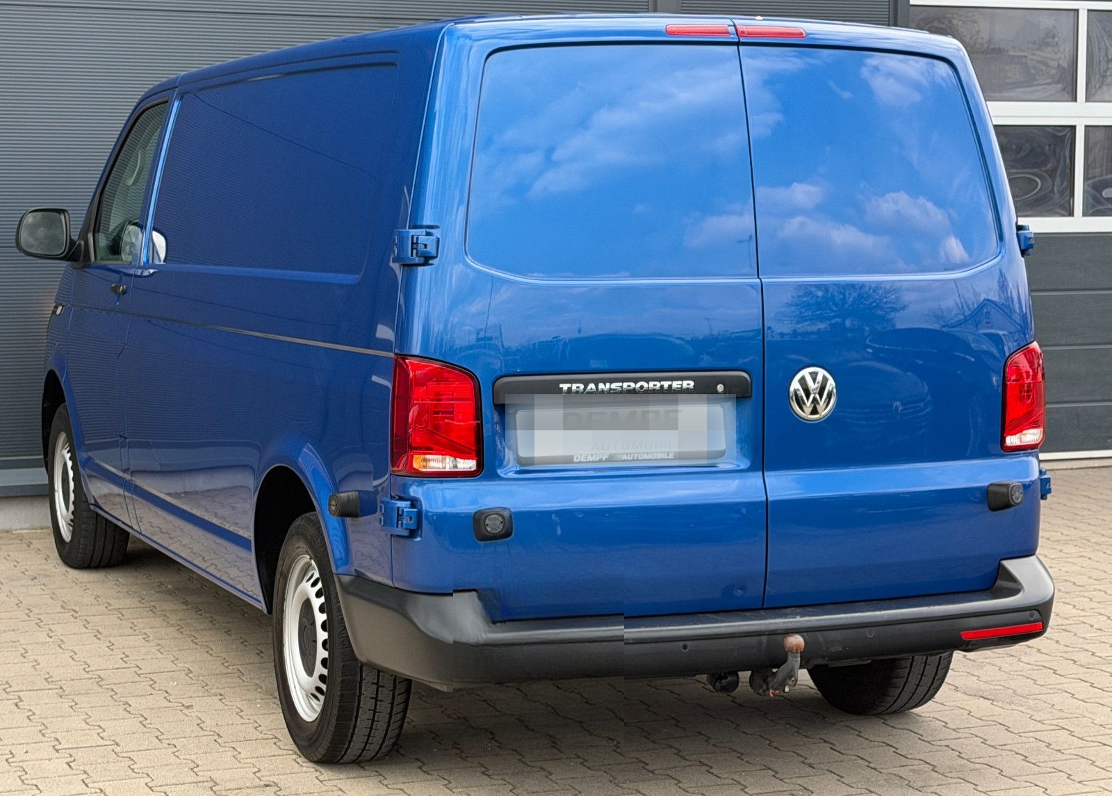 Volkswagen T6.1 Transporter lang*3 Sitze*Klima*AHK*1. Hand* foto 9