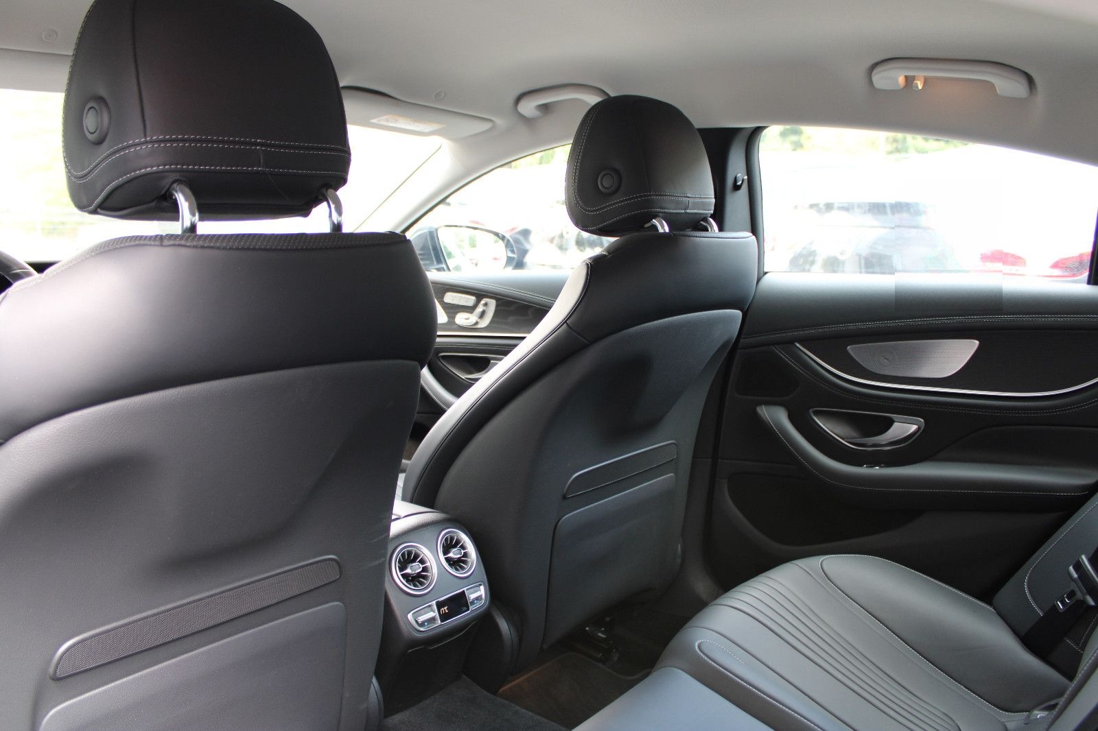 Mercedes-Benz CLS 400d 4Matic/AMG/Distro+/Standhzg/360°K/AHK foto 13