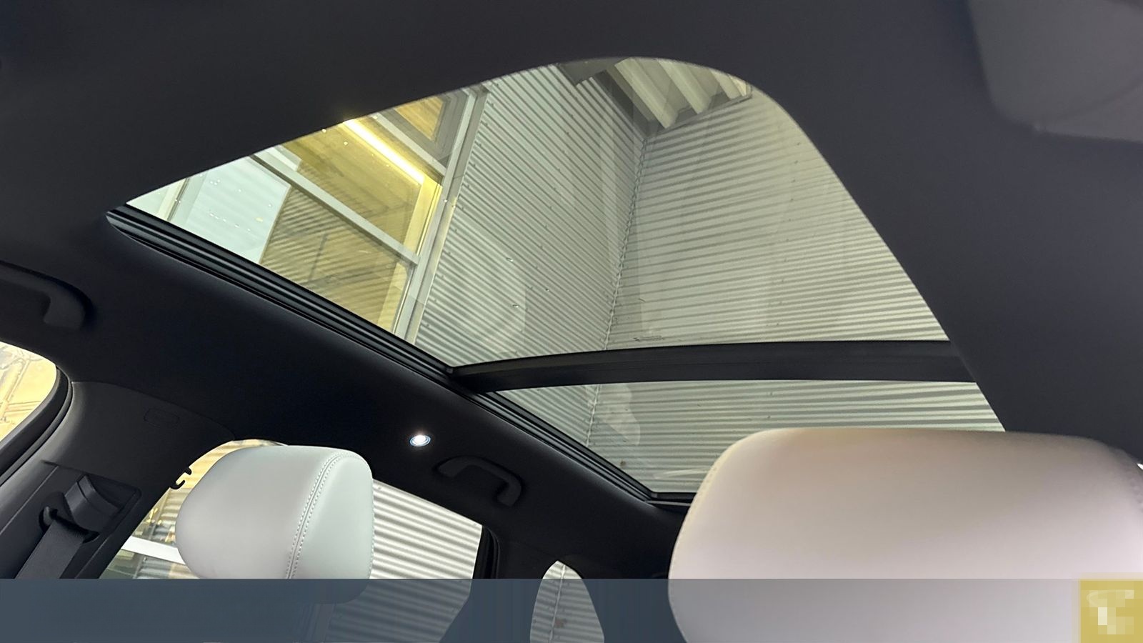 BYD Seal 6 DM-i Tou Comfort SkyLou,Navi,eSD,Pano,GSD foto 12