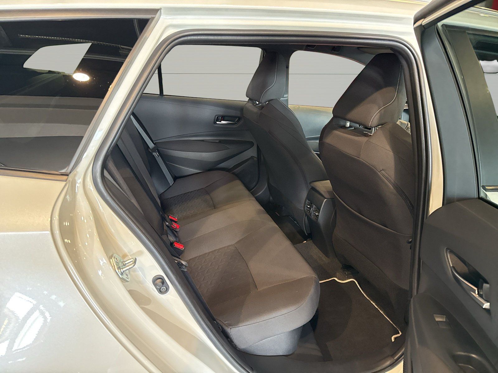 Toyota Corolla TS 2.0 Hybrid Club Kam+LED+ACC+PDC foto 11
