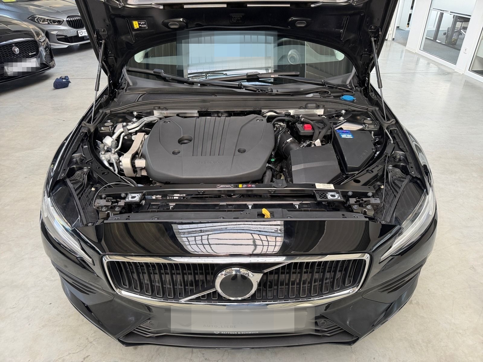 Volvo V60 ESSENTIAL AUTOMATIK+KLIMA+KAMERA+AHK+ALU+TOP foto 13