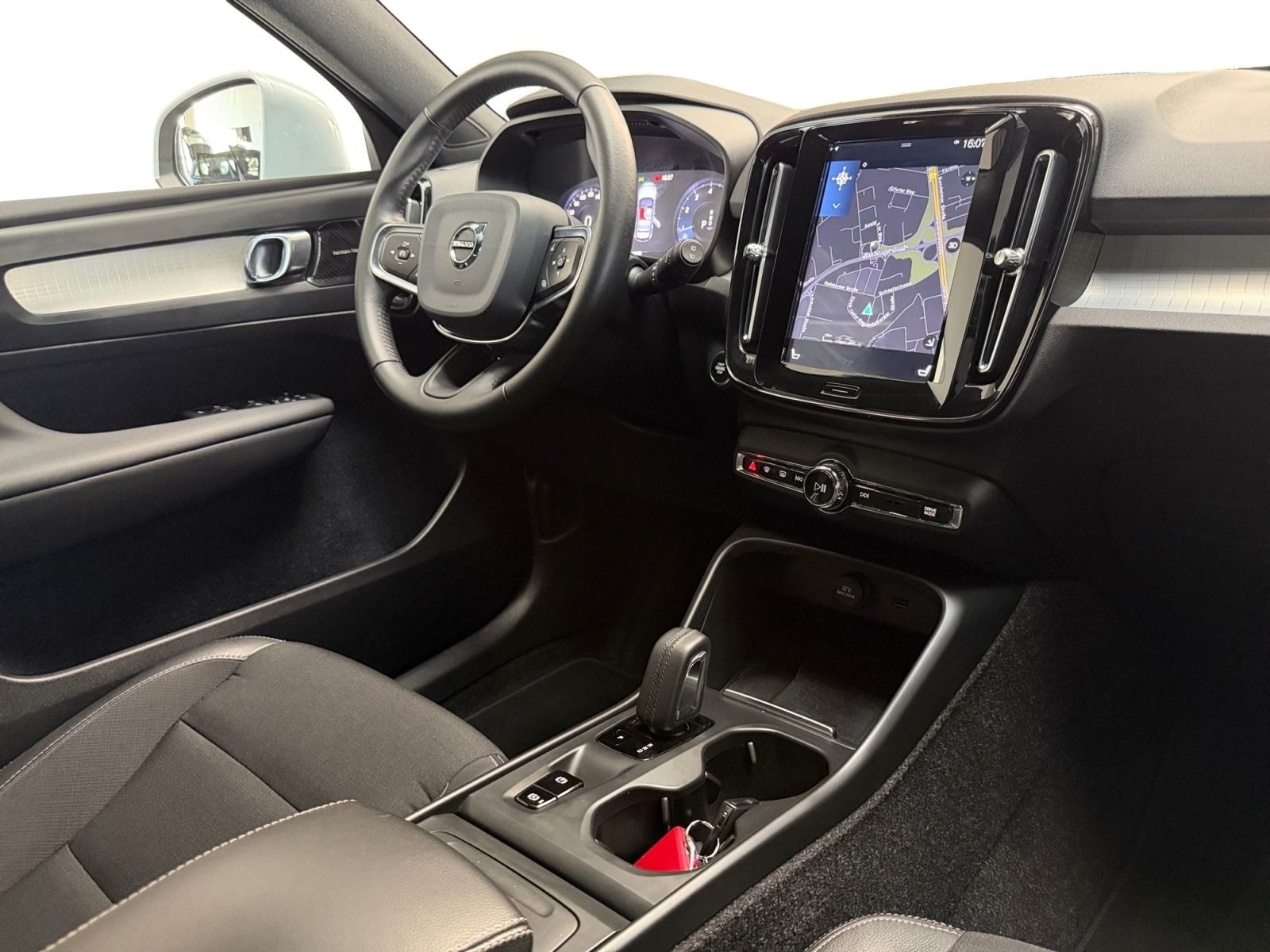 Volvo XC40 MOMENTUM AUTOMAT+NAVI+LED+KAMERA+HARMAN+TÜV foto 9