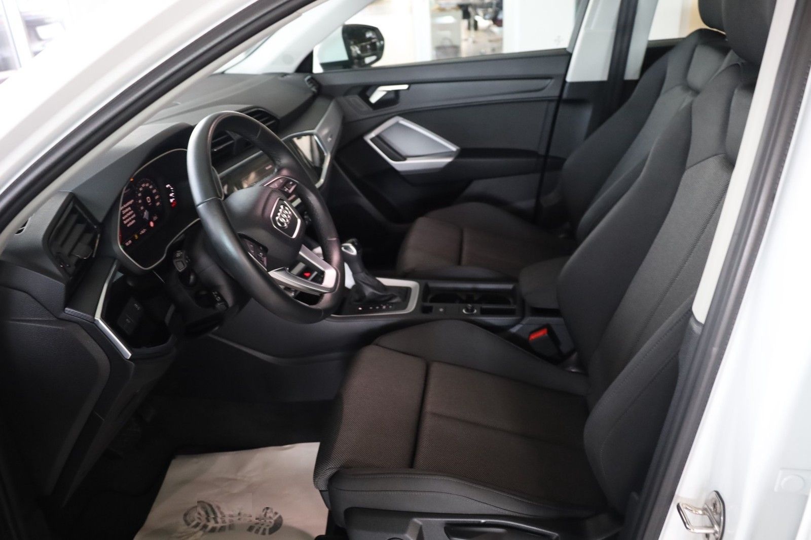 Audi Q3 35 TFSI advanced LED*Carplay* foto 13