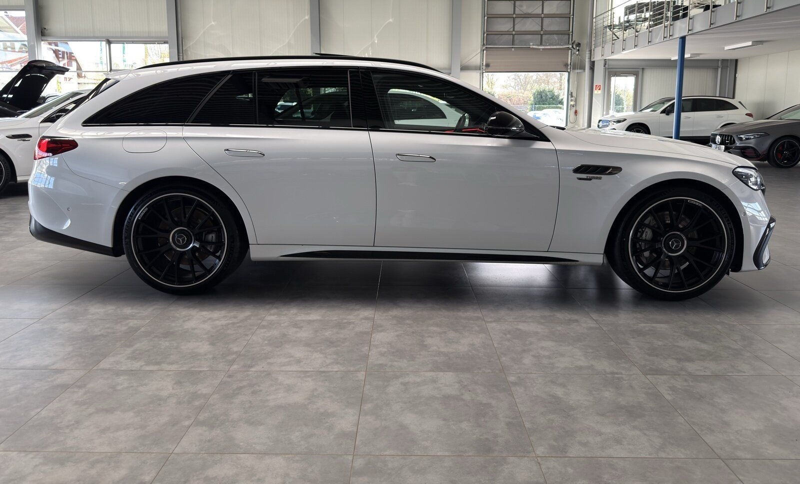 Mercedes-Benz E 53 AMG T 4M+ DRIV. PACKAGE-SUPERSCREEN-AHK-21" foto 22