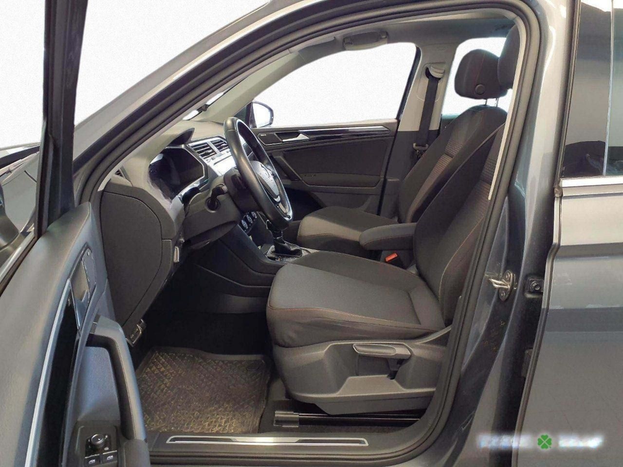 Volkswagen Tiguan SOUND 1.4 TSI DSG RFK HUD LED Pano AHK foto 4