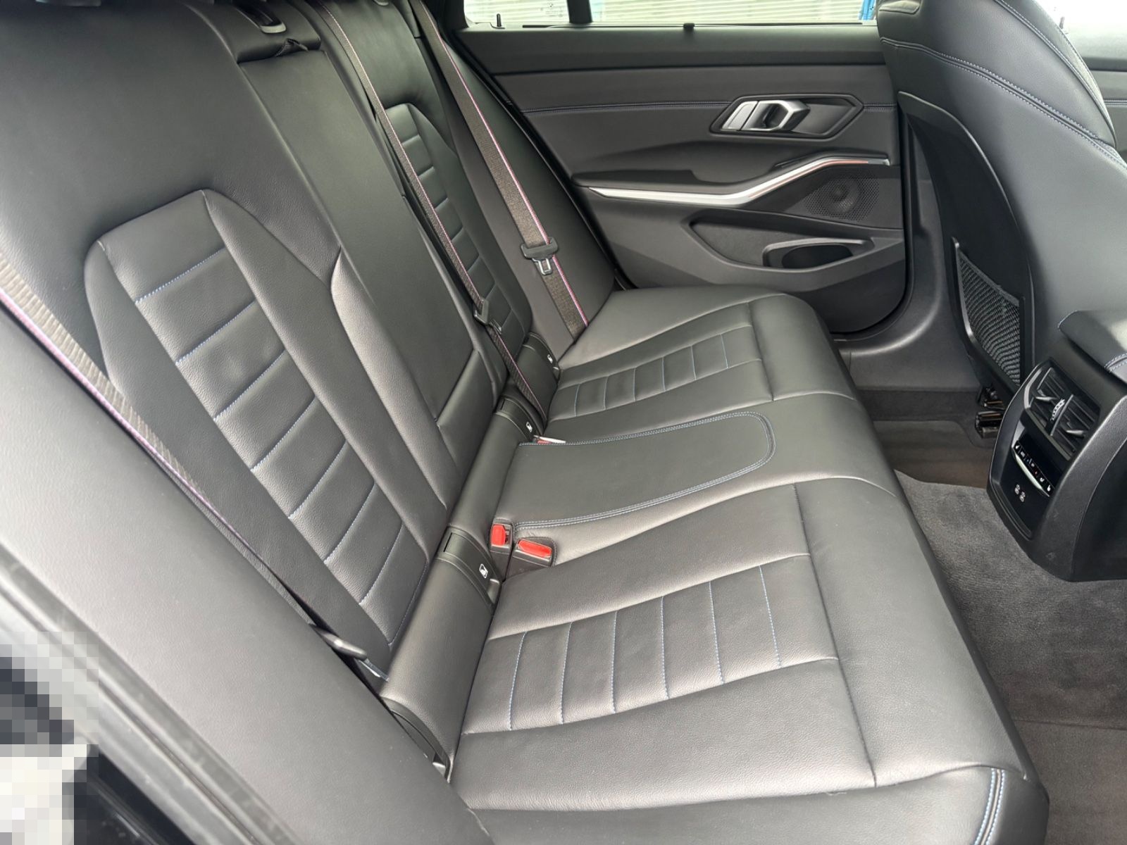 BMW 320 M Paket Leder LivePR Hifi PANO HUD Laser 19 foto 15