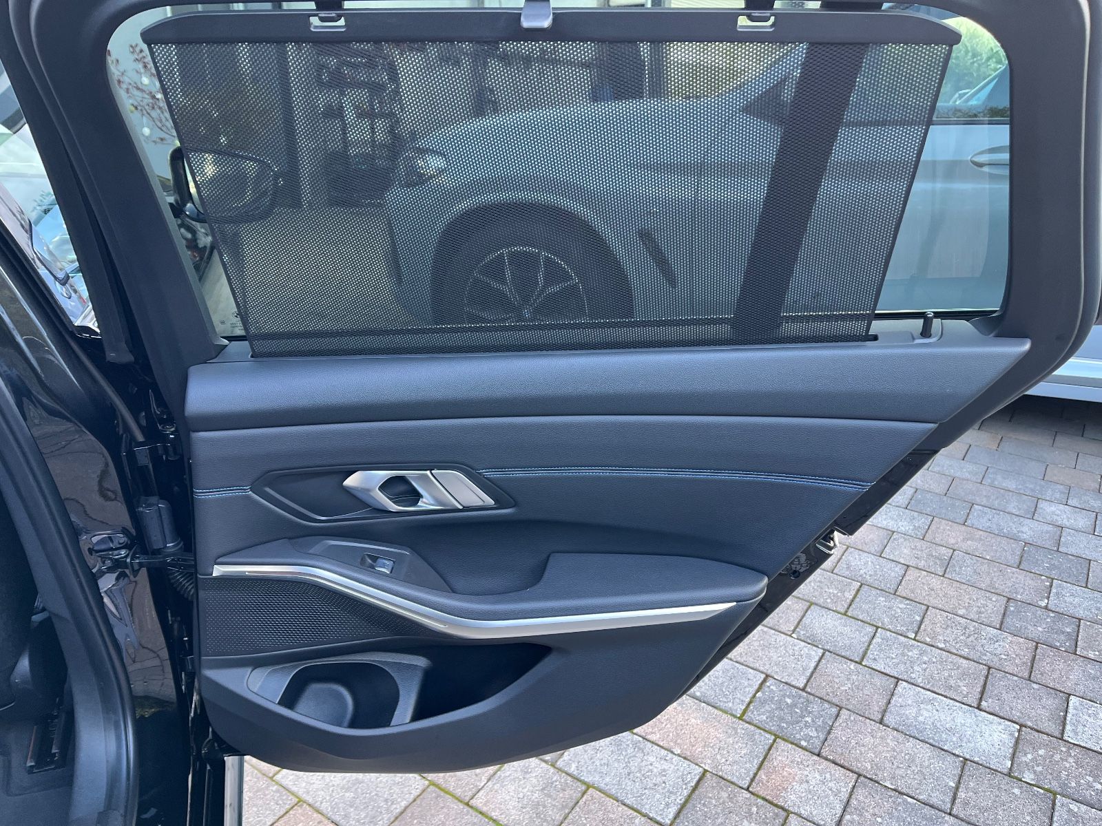BMW 320 M Paket Leder LivePR Hifi PANO HUD Laser 19 foto 22