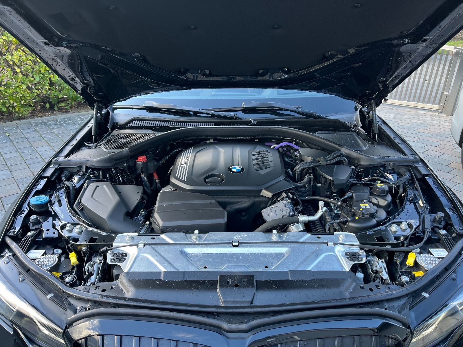 BMW 320 M Paket Leder LivePR Hifi PANO HUD Laser 19 foto 10