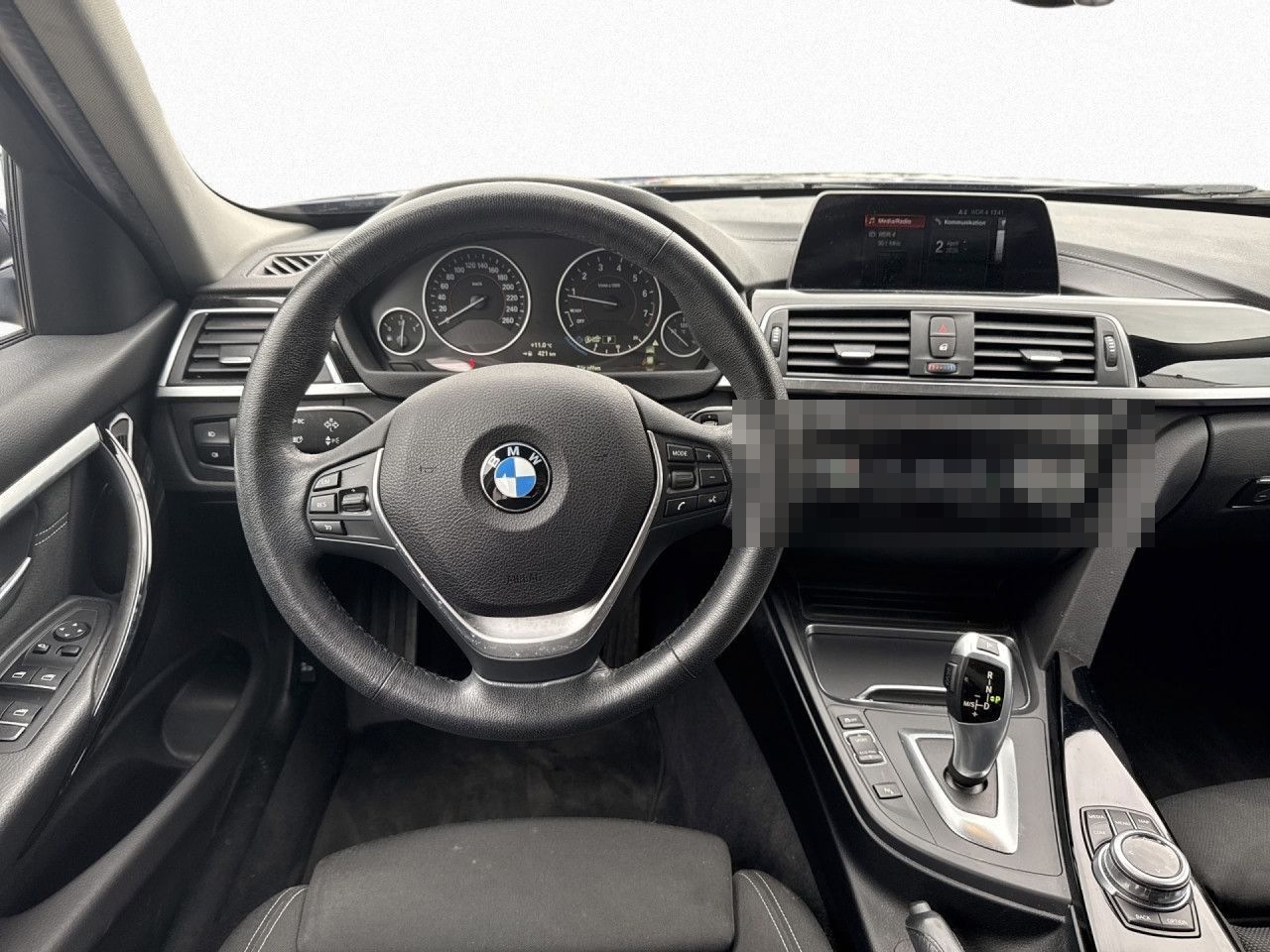 BMW 320i xDrive Sport Line Navi AdapLED AHK RFK Temp foto 14