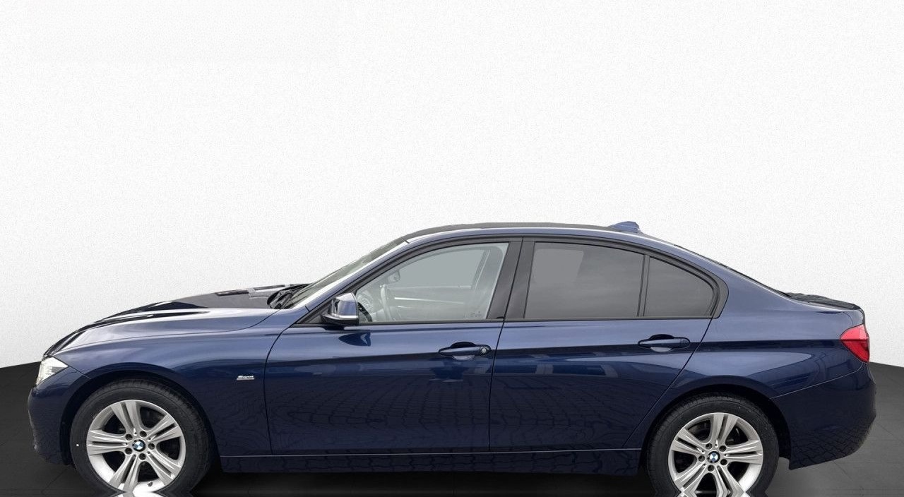 BMW 320i xDrive Sport Line Navi AdapLED AHK RFK Temp foto 9