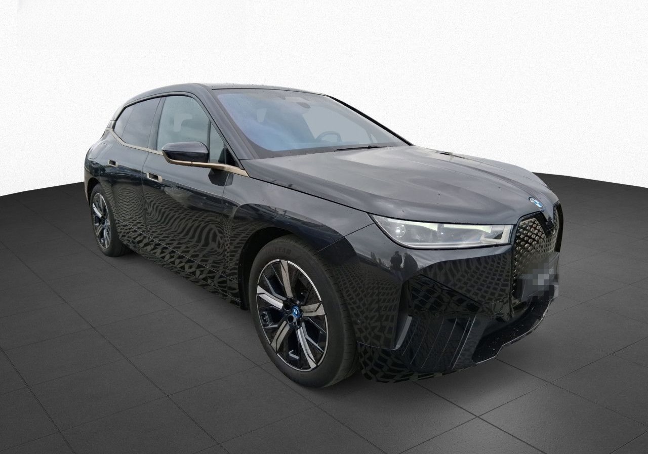 BMW iX xDrive40 Sportpaket ACC 360° H/K SkyL SoftCl foto 5