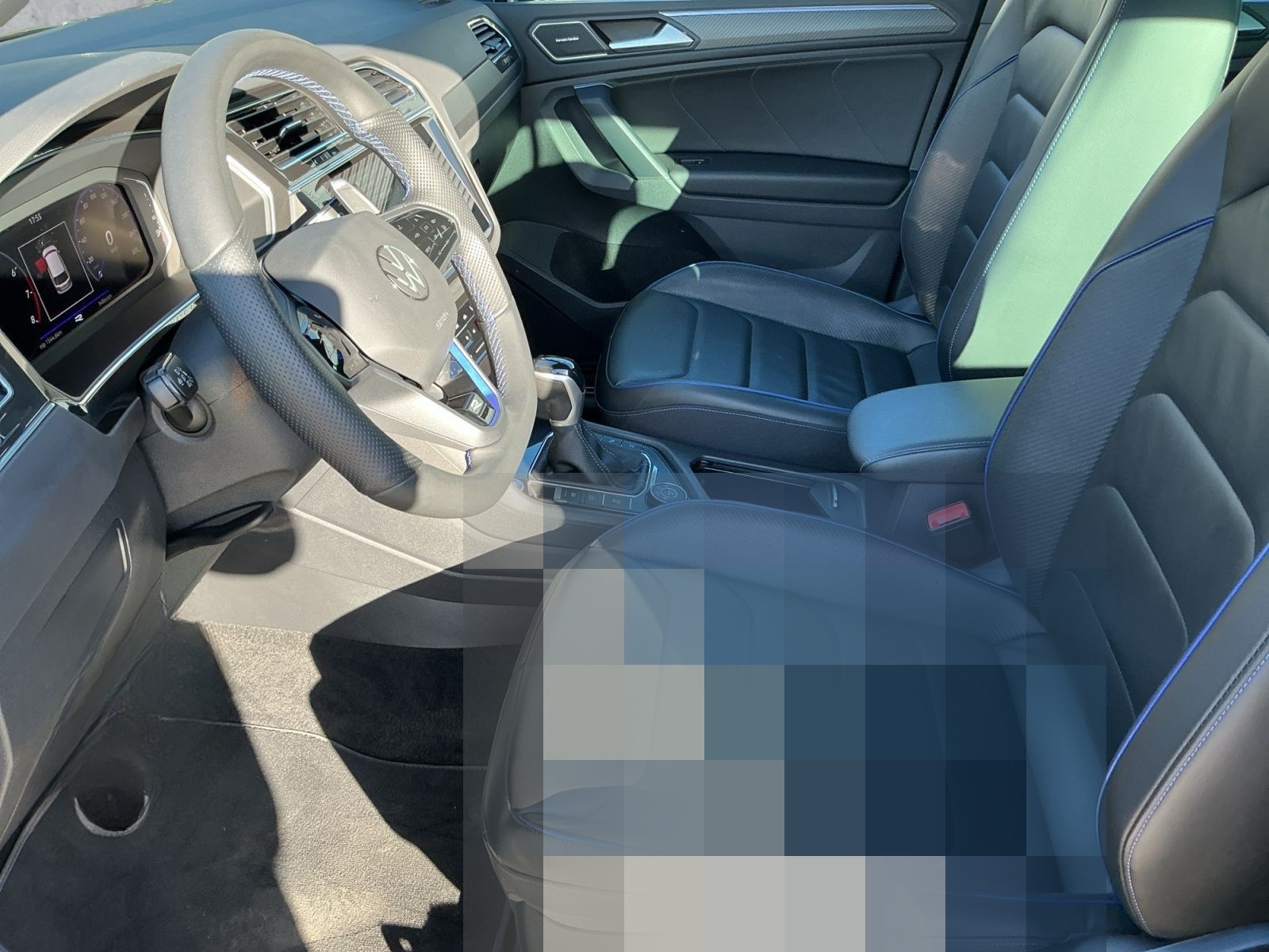 Volkswagen Tiguan R 2.0 TSI 4M LEDER+MATRIX+AHK+AKRAPOVIC foto 12