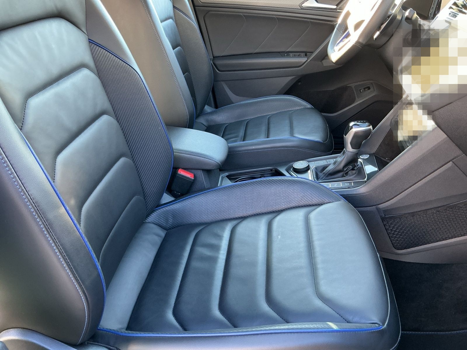 Volkswagen Tiguan R 2.0 TSI 4M LEDER+MATRIX+AHK+AKRAPOVIC foto 13