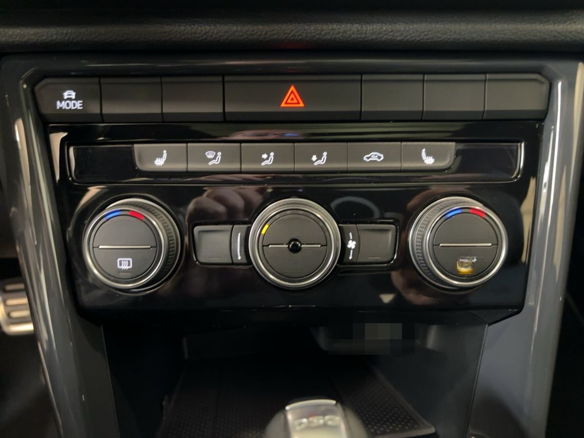 Volkswagen T-Roc 1.5 TSI Sport Navi PDC Pano ACC foto 12