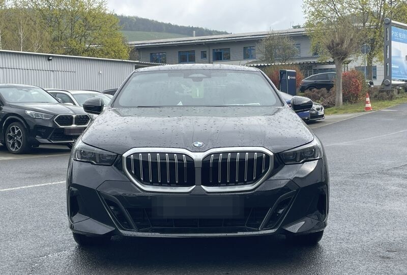 BMW 540d xDrive Limousine M Sportpaket foto 2