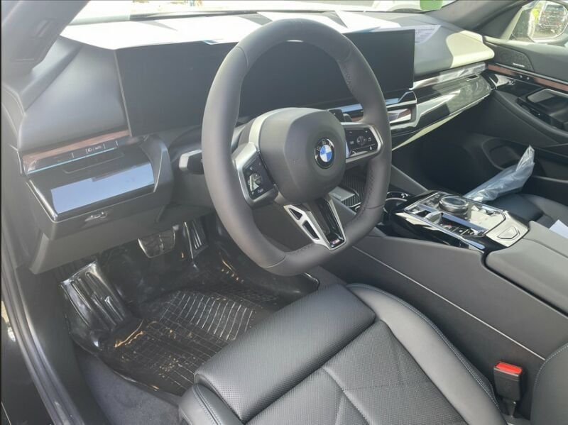BMW 540d xDrive Limousine M Sportpaket foto 8