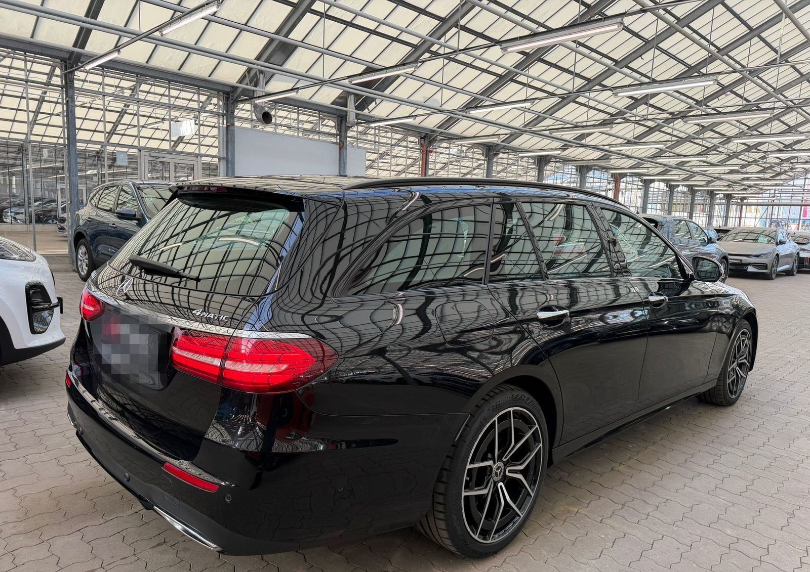 Mercedes-Benz E 400 T d AMG Line 4Matic LED|Burmester|Pano foto 5