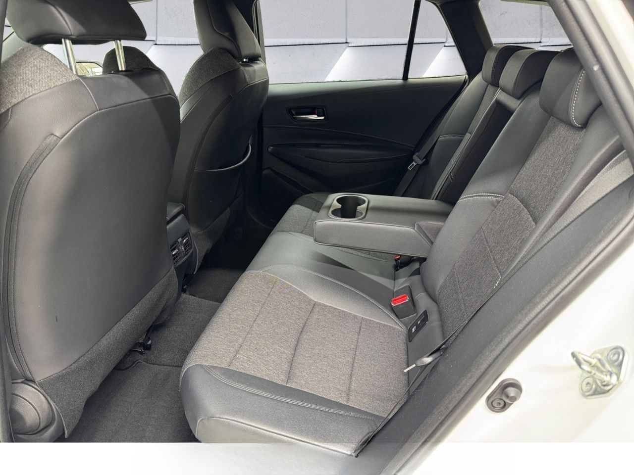 Toyota Corolla TS 1.8 Hybrid CVT Comfort NAVI LED ACC foto 8