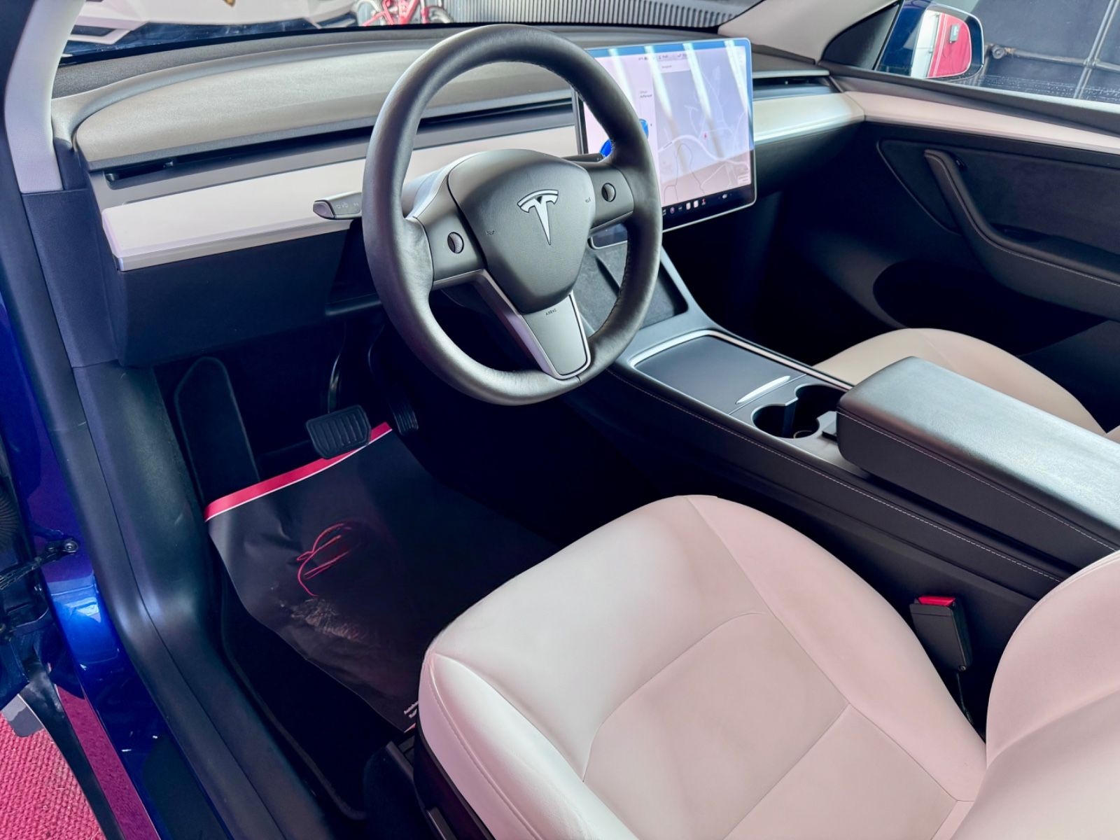 Tesla Model Y Long Range Dual AWD Autopilot 20Zoll MwS foto 16