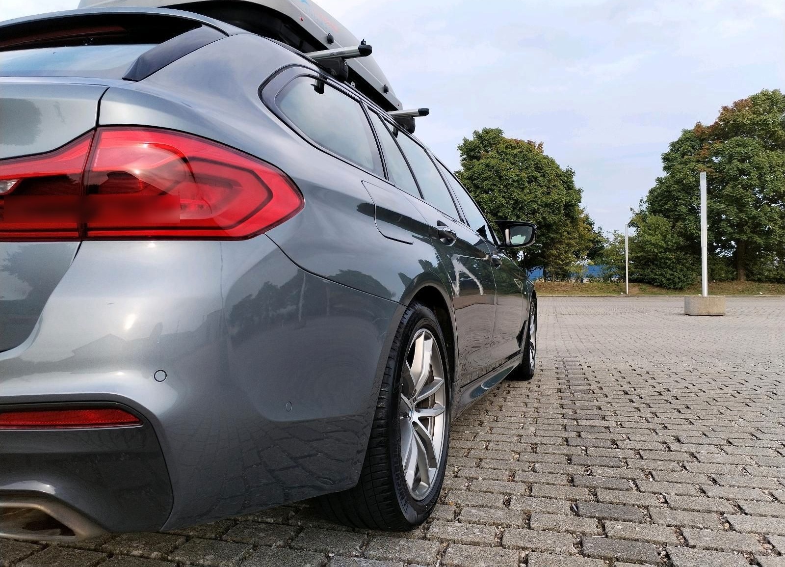 BMW 520d M sporpaket  HUD scheckheftgepfle... foto 8