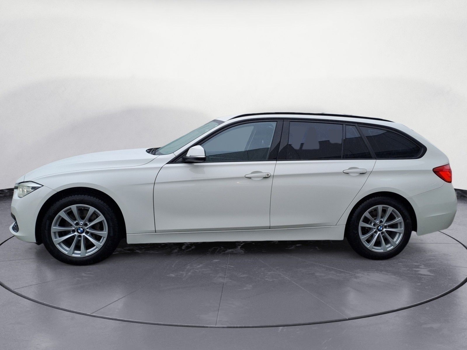 BMW 340i xDrive Touring Sport Line Aut. LED PDC Navi foto 3