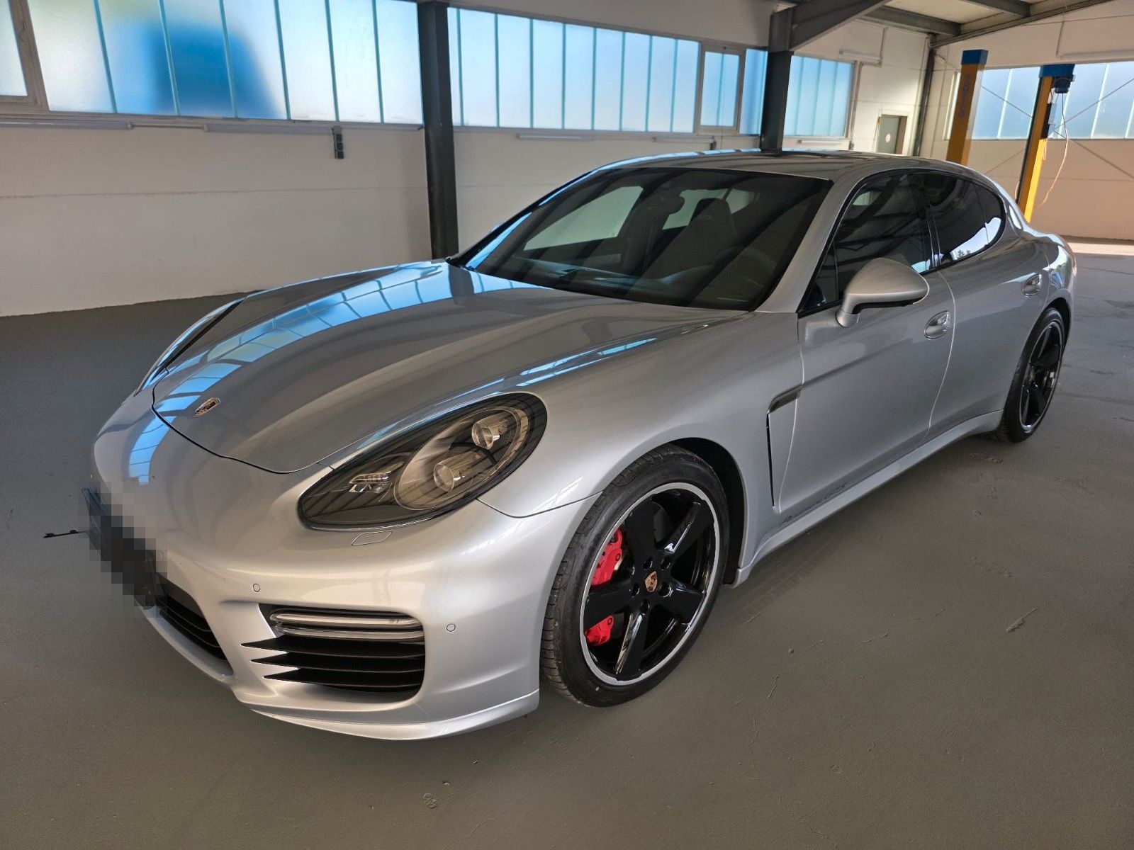 Porsche Panamera GTS foto 2