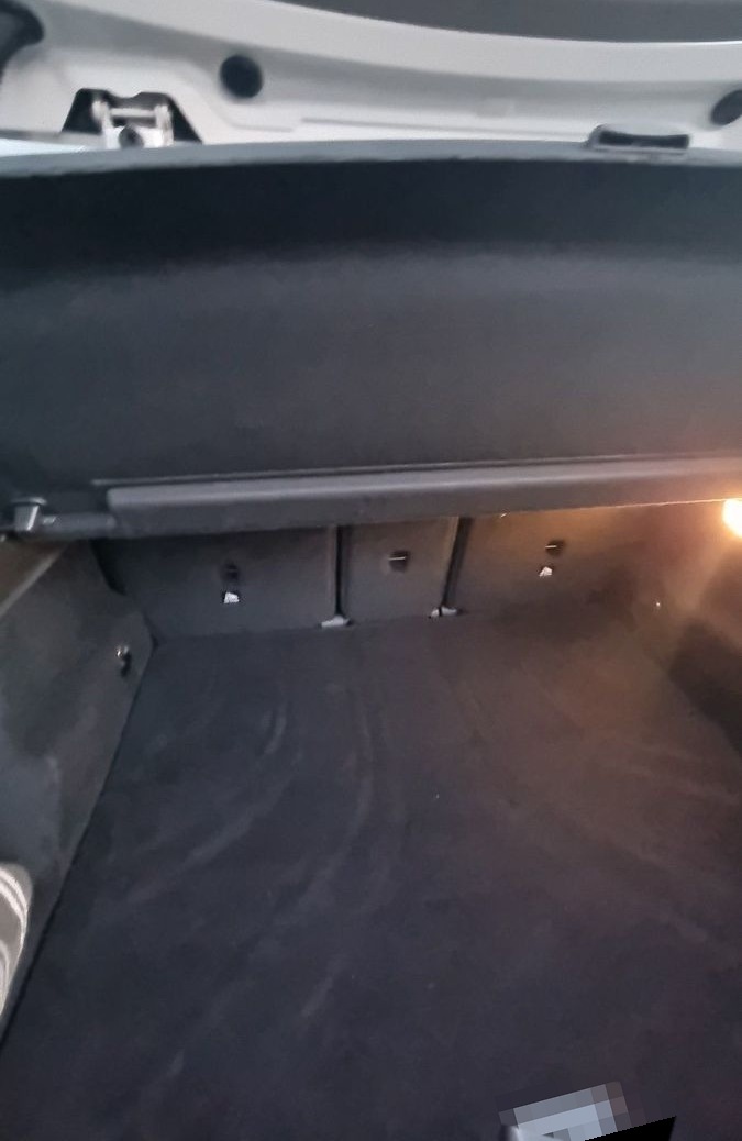 BMW X1 xDrive20i Avantage foto 4