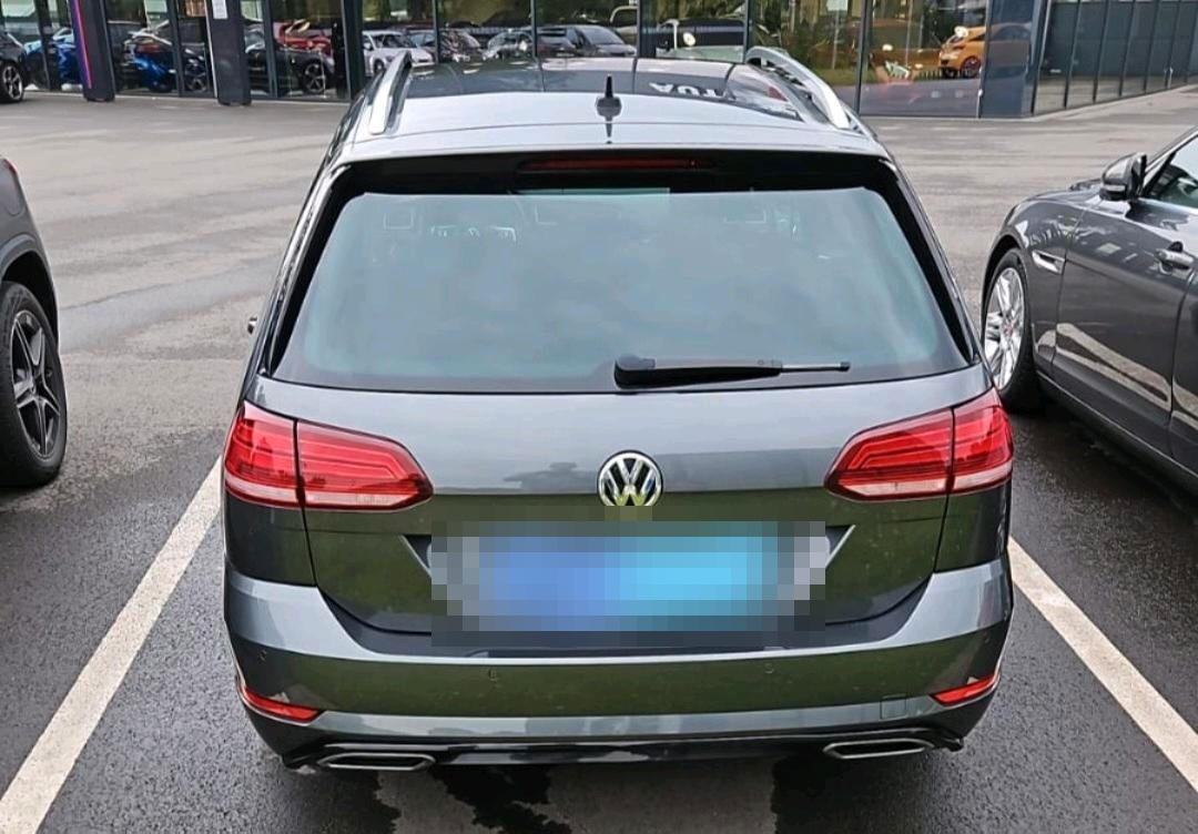 Volkswagen Golf 7 Variant R line 2.0tdi foto 3