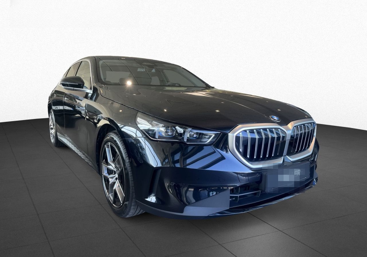 BMW 520d Limo adLED H/K 19" MEM AHK DA 4Klima RFK foto 4