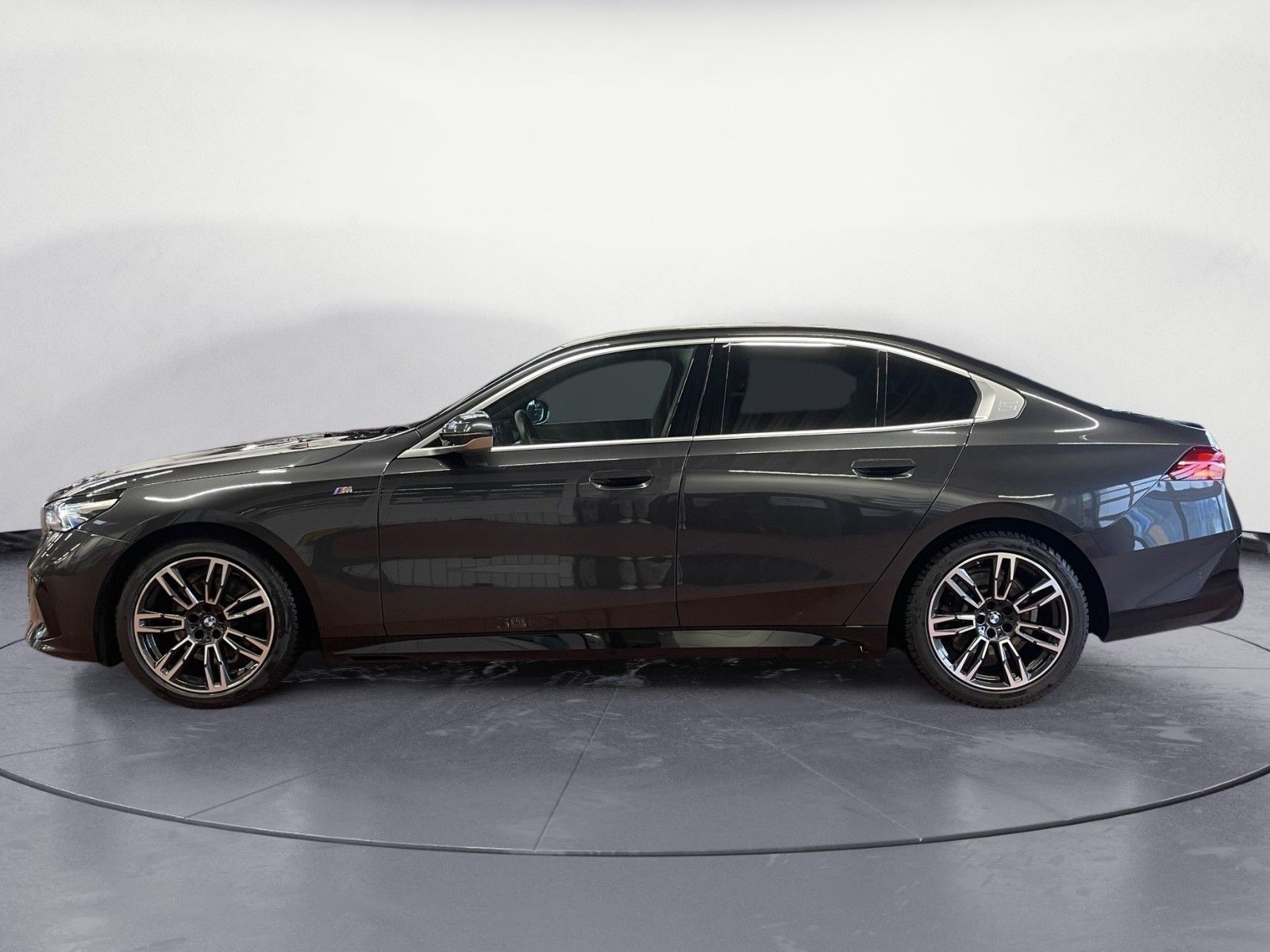 BMW 520d Navi Tempom.aktiv Bluetooth PDC MP3 Schn. foto 3