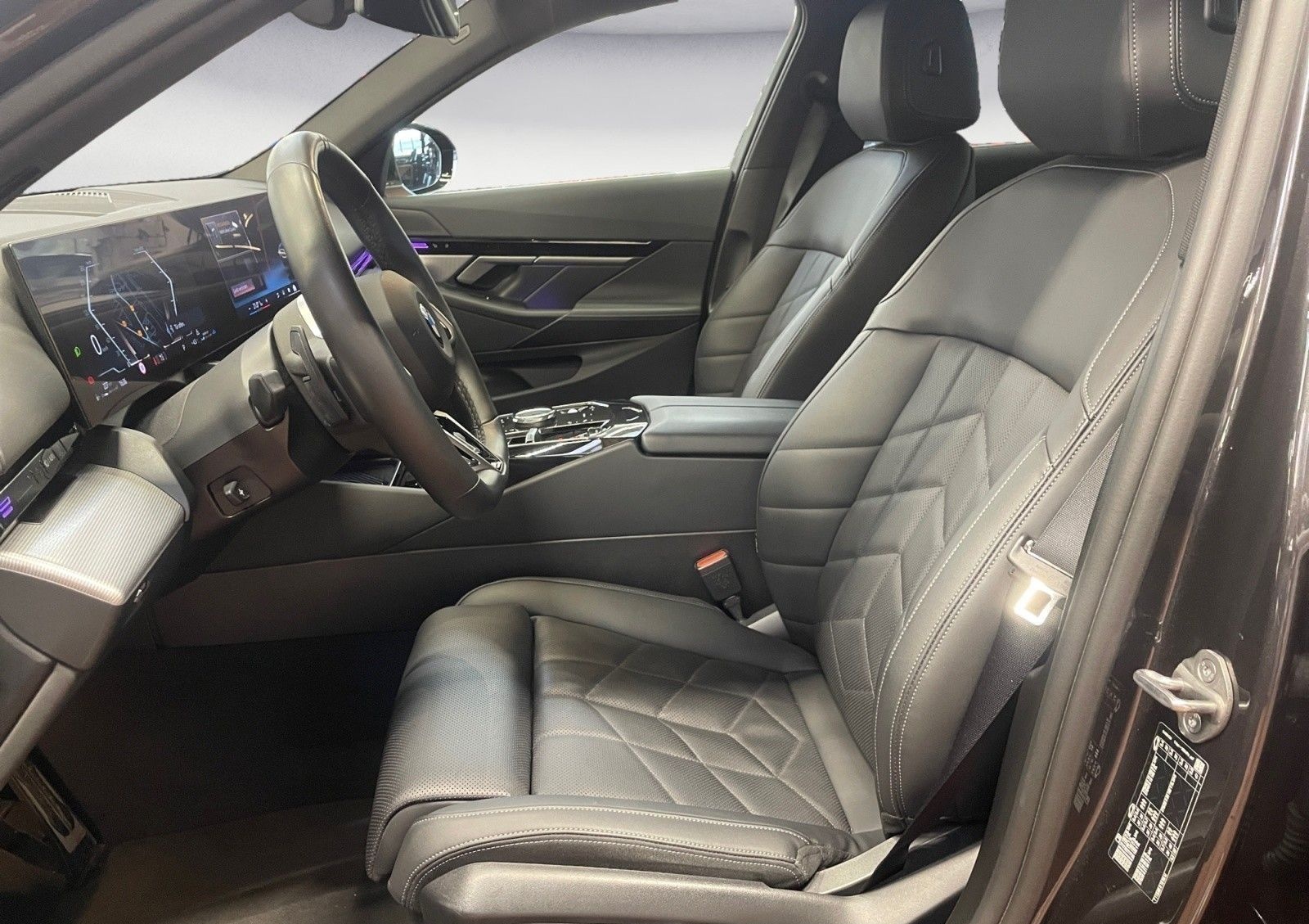 BMW 520d Navi Tempom.aktiv Bluetooth PDC MP3 Schn. foto 8