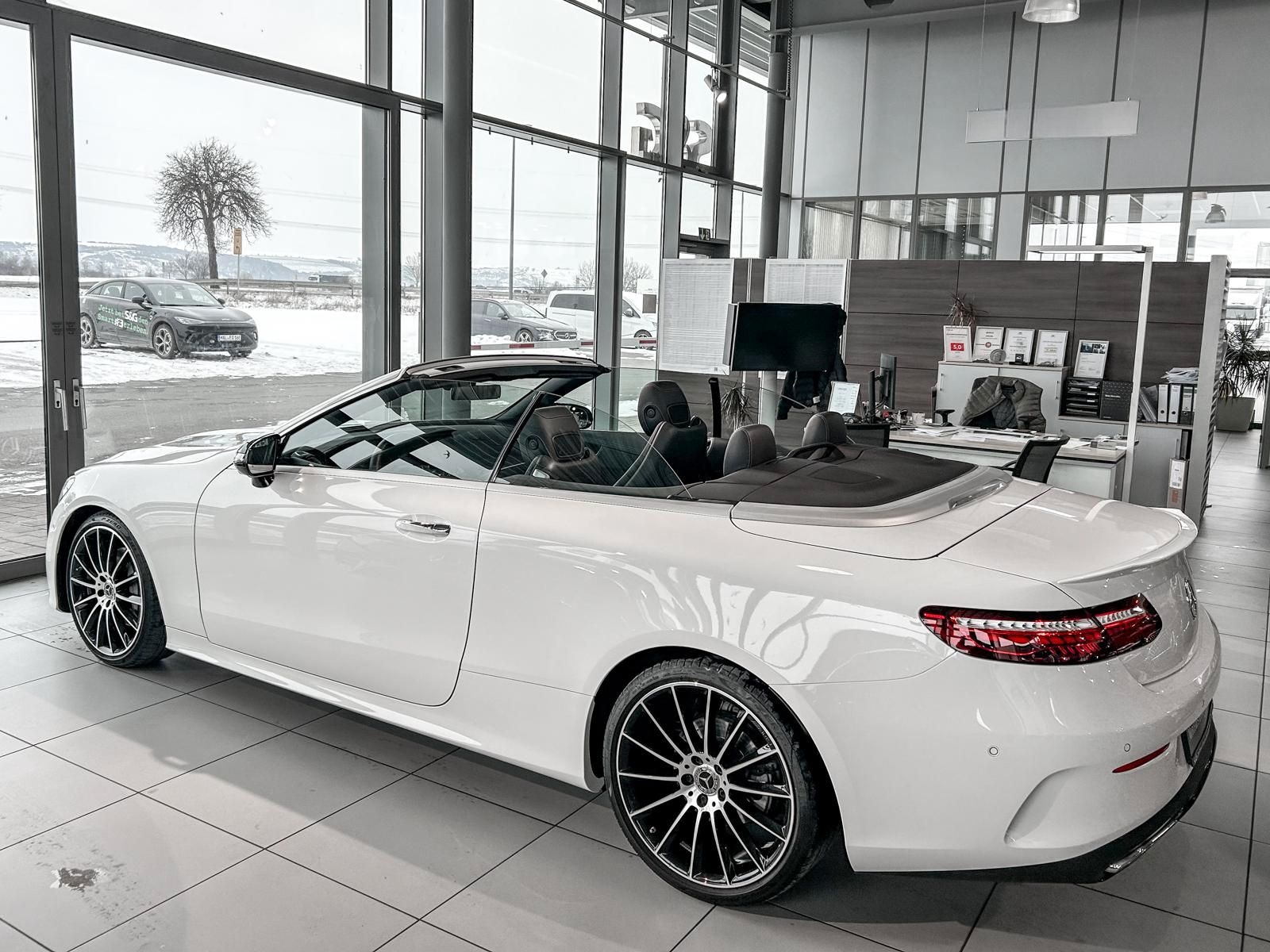 Mercedes-Benz E 220 d Cabriolet AMG 360°+Night+LED+MBUX+20 foto 24