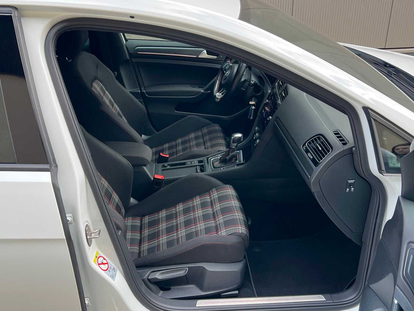 Volkswagen Golf VII Lim. GTI Performance BMT/DSG/Virtual foto 16