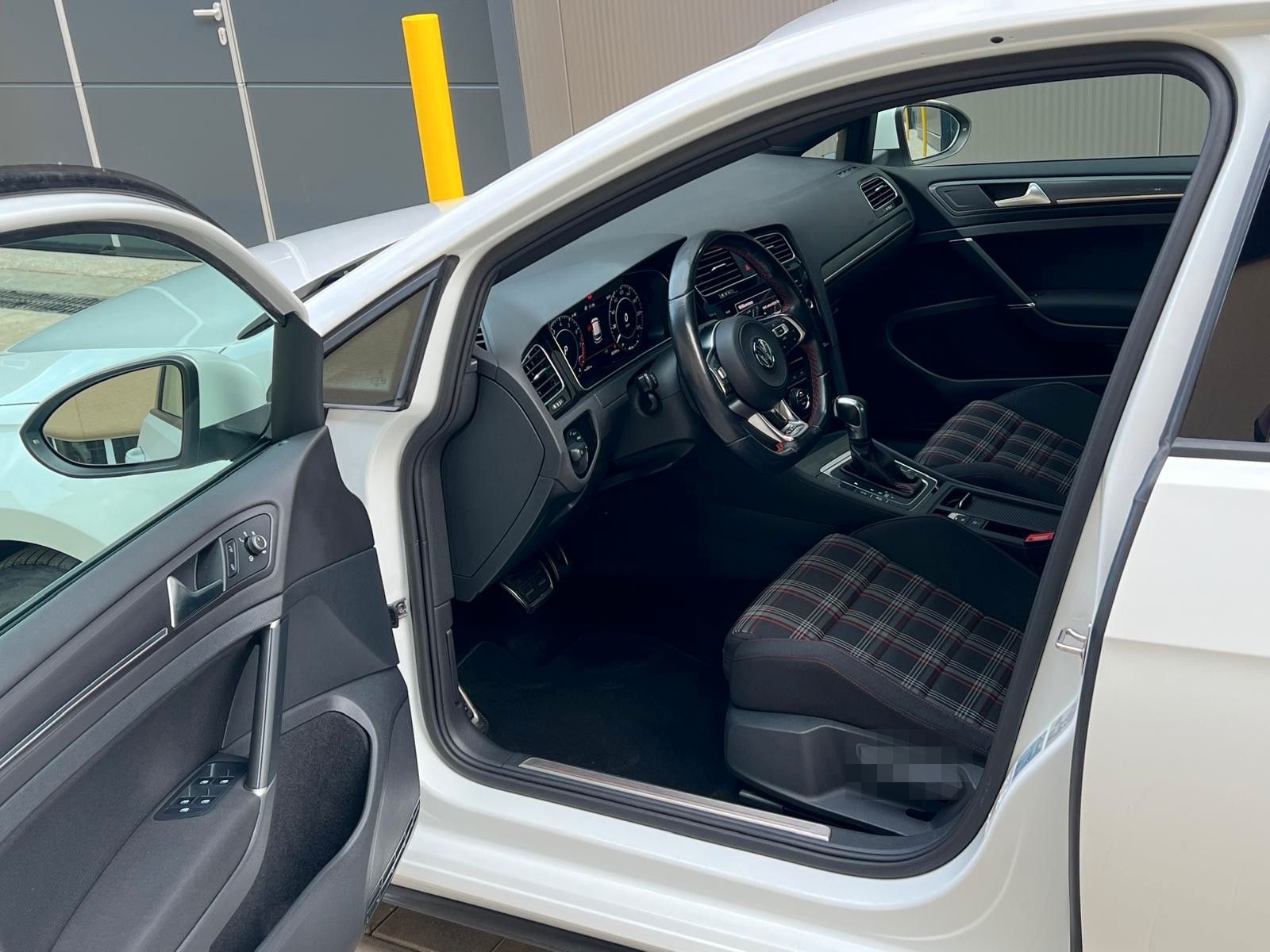 Volkswagen Golf VII Lim. GTI Performance BMT/DSG/Virtual foto 8