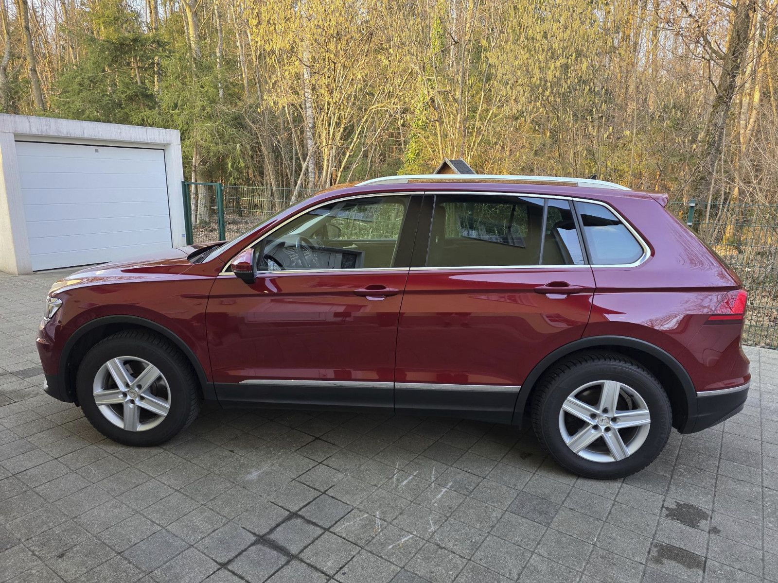 Volkswagen Tiguan 2.0 TSI 132kW DSG BMT 4MOTION Highlin... foto 2