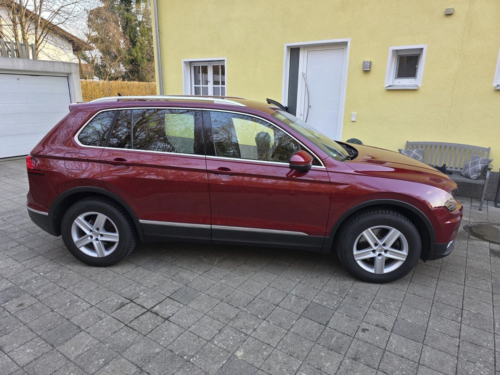 Volkswagen Tiguan 2.0 TSI 132kW DSG BMT 4MOTION Highlin... foto 3