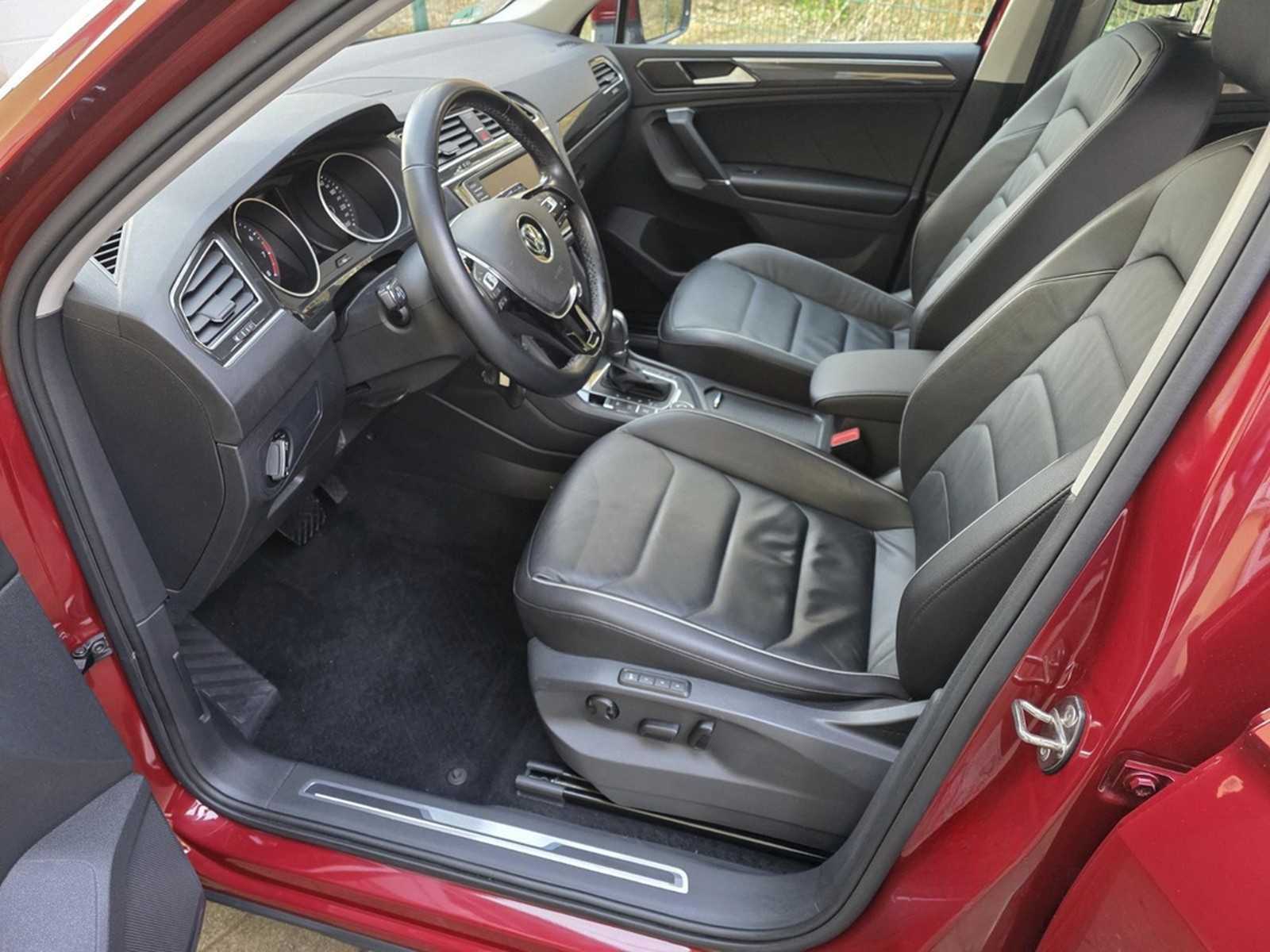 Volkswagen Tiguan 2.0 TSI 132kW DSG BMT 4MOTION Highlin... foto 9