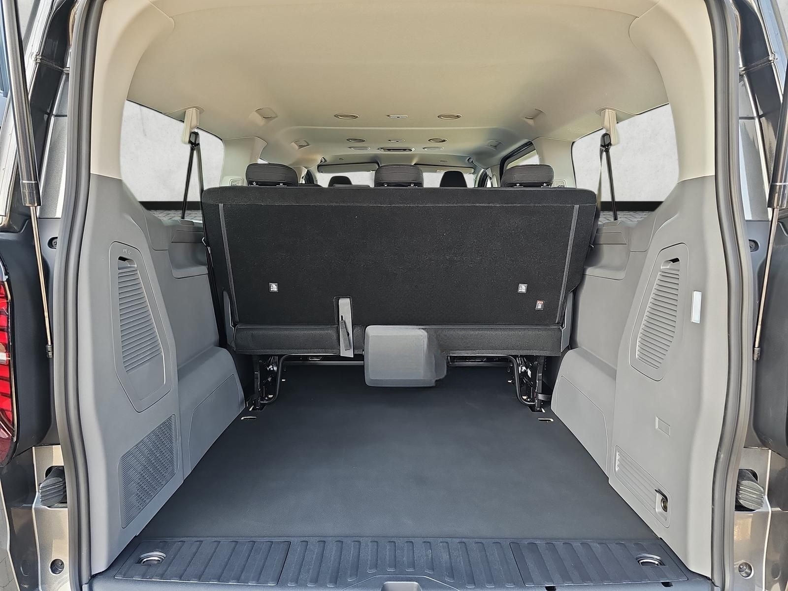 Volkswagen T7 Caravelle 2.0 TDI lang 5JGar Kamera KeylessGo foto 15