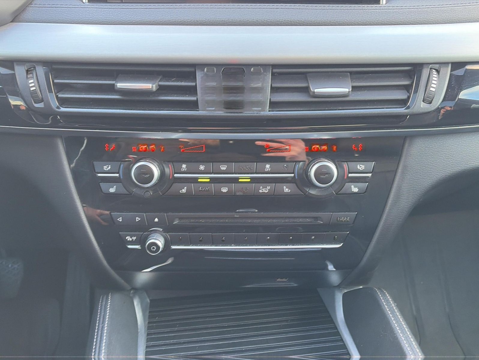 BMW X6 M50 d*Harman-Kardon*Sitzbelüftung*S-Dach*AHK foto 26