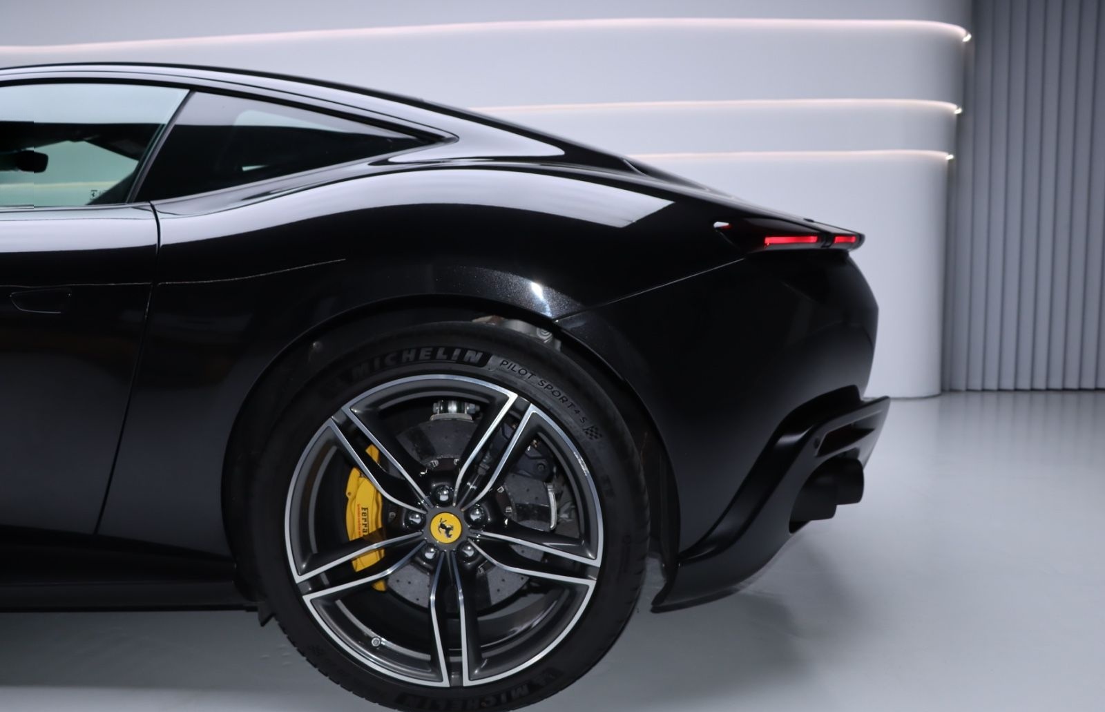 Ferrari Roma Carbon Magneride Matrix Passenger ADAS 360° foto 22