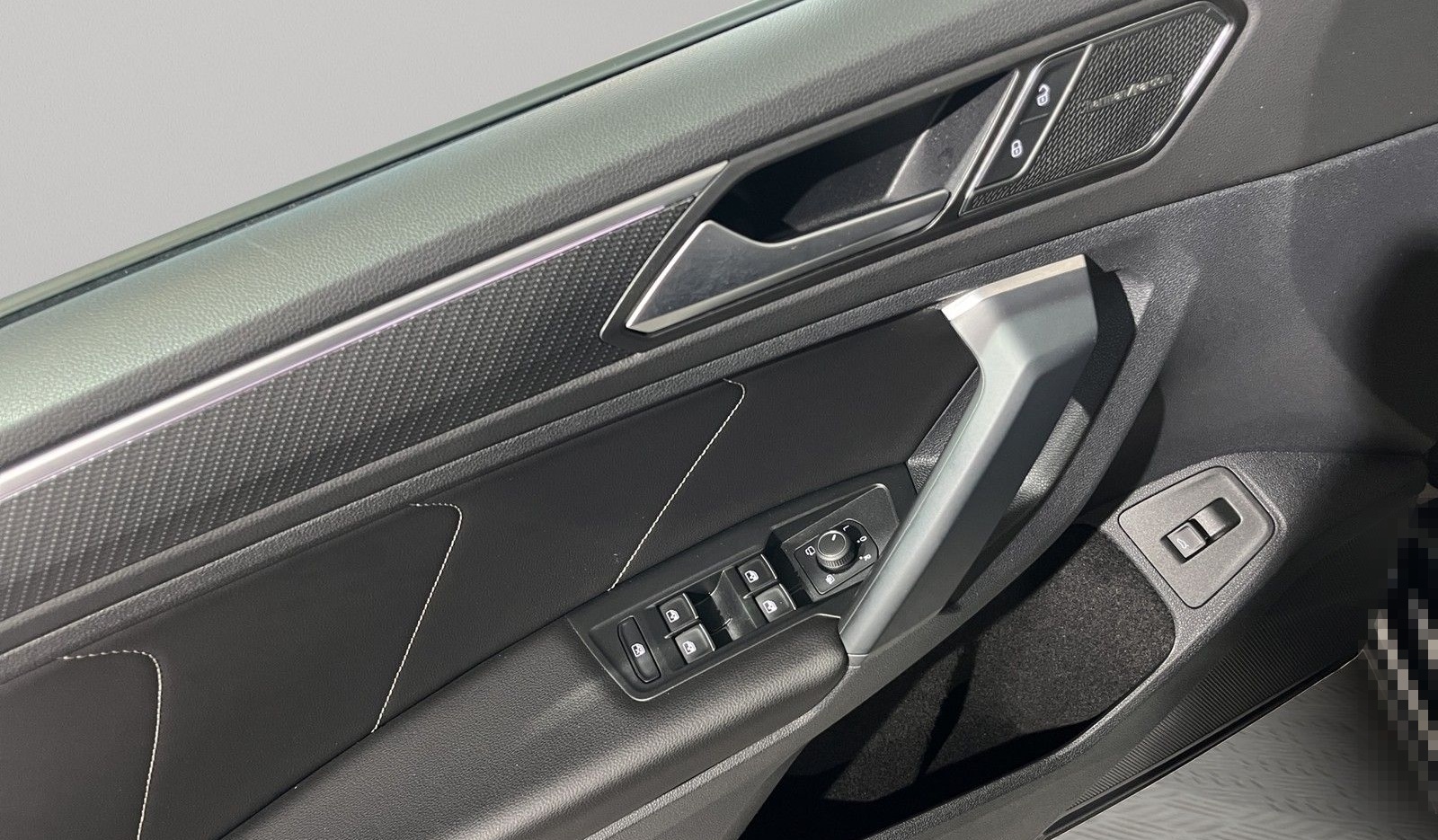 Volkswagen Tiguan R-Line 4Mo. Matrix Pano HUD AHK foto 12