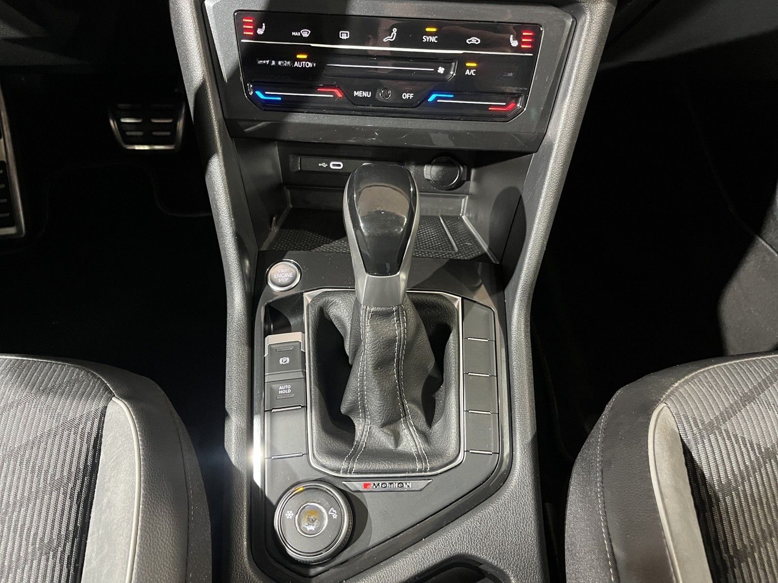 Volkswagen Tiguan R-Line 4Mo. Matrix Pano HUD AHK foto 15