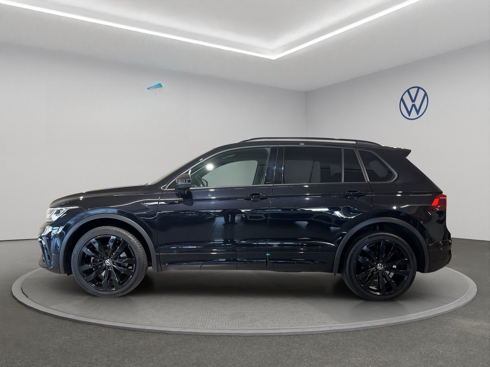 Volkswagen Tiguan R-Line 4Mo. Matrix Pano HUD AHK foto 3